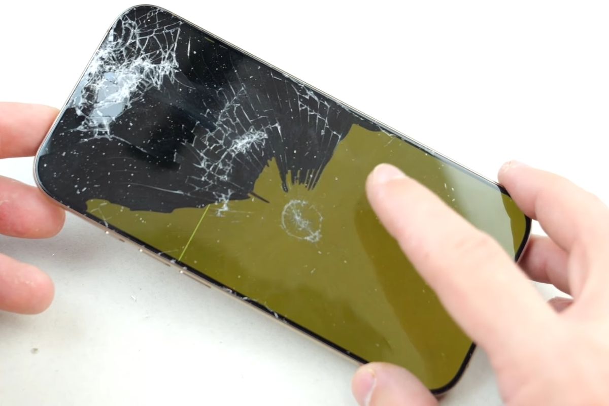 Màn hình iPhone vỡ nát, thu mua mọi tính trạng máy