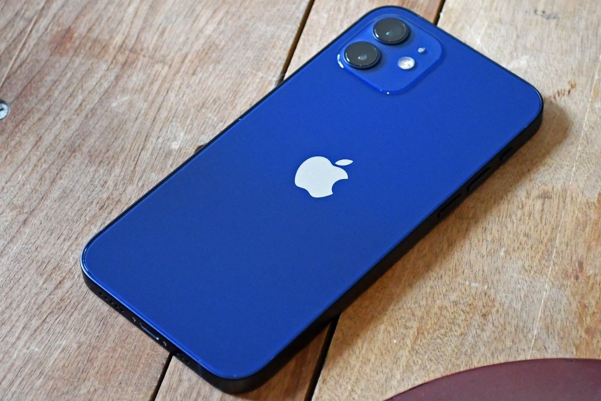 iPhone 12 màu xanh dương