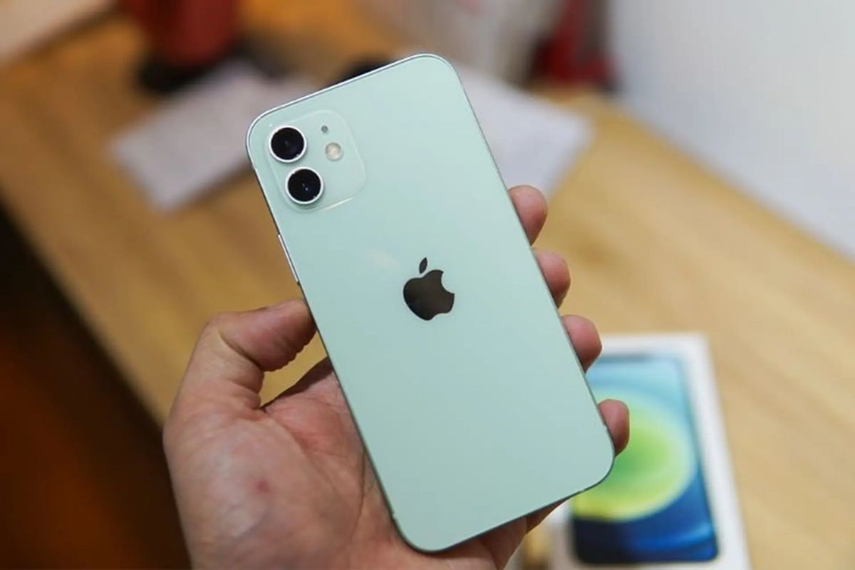 iPhone 12 màu xanh Mint