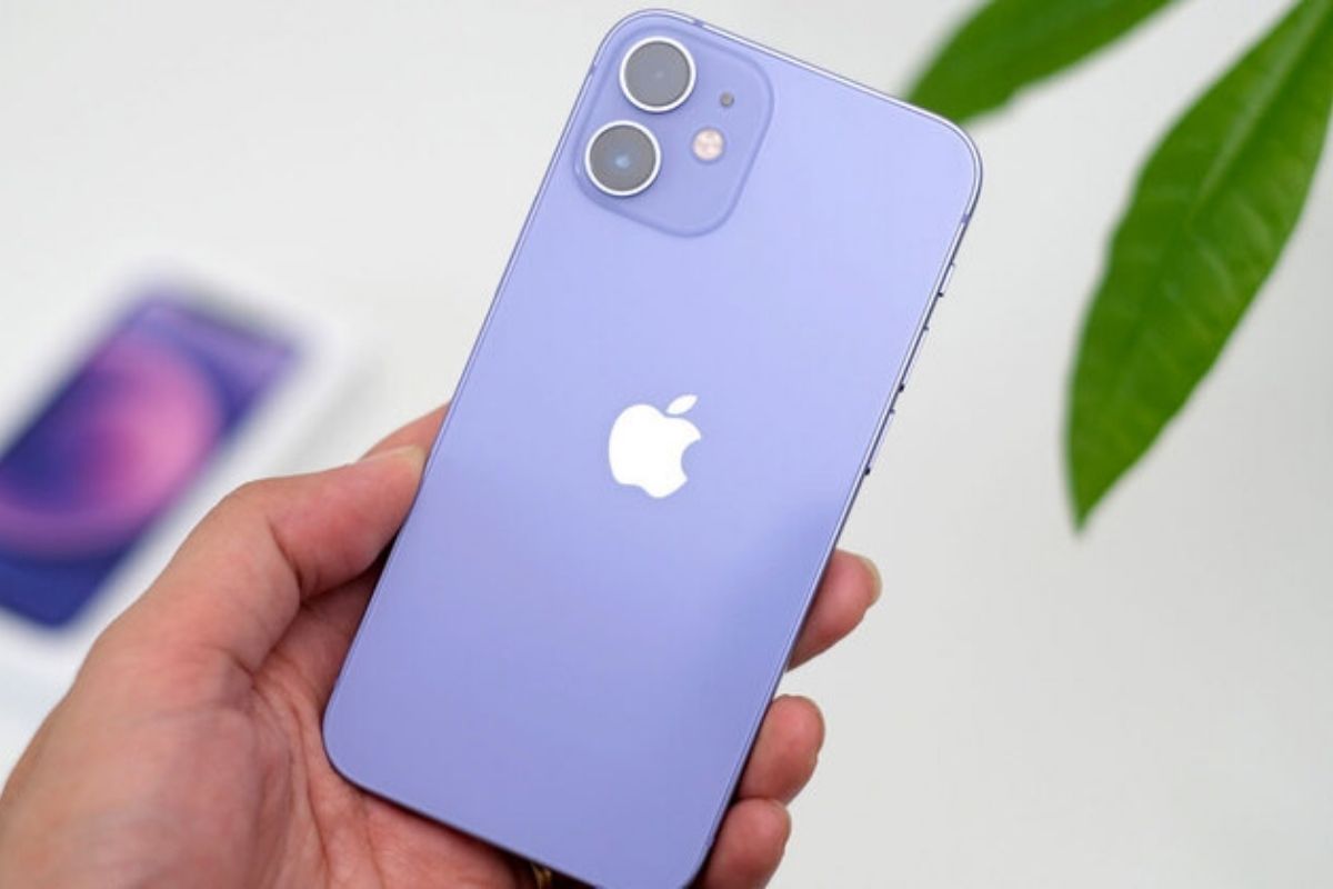iPhone 12 cũ màu tím