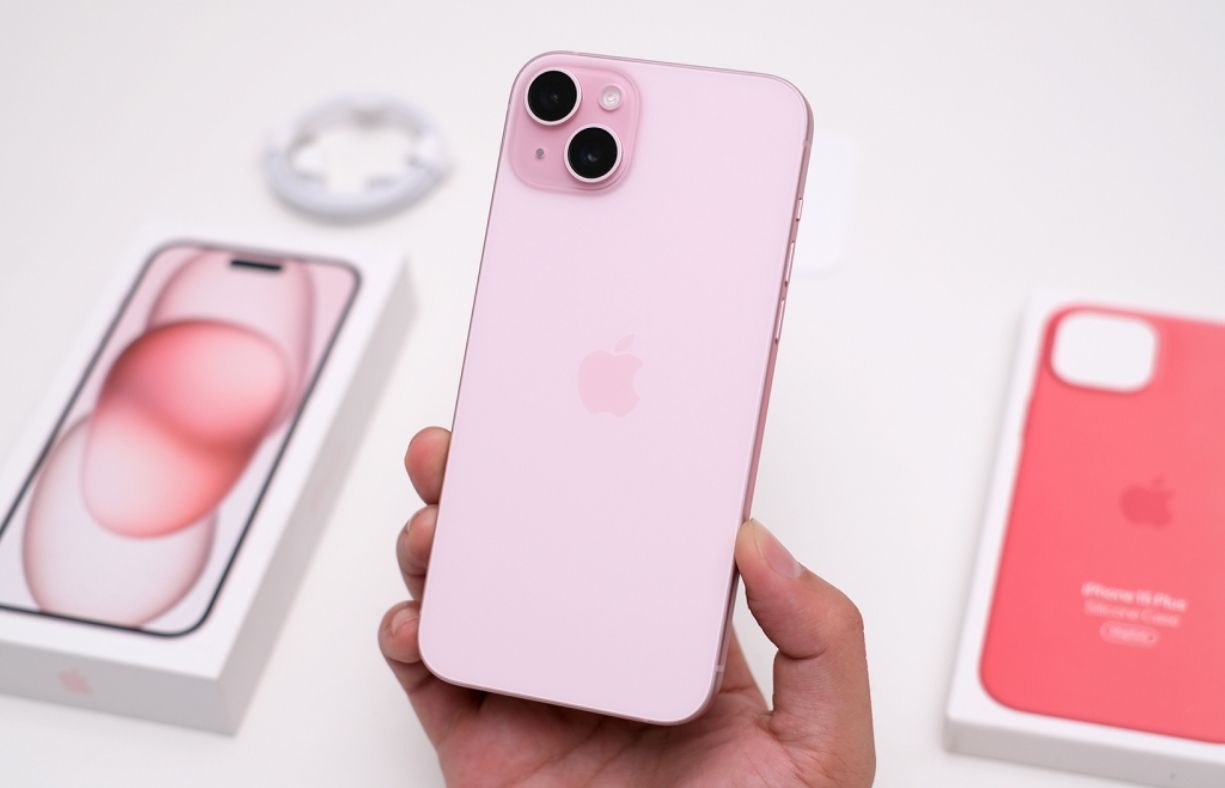 iPhone 15 Plus