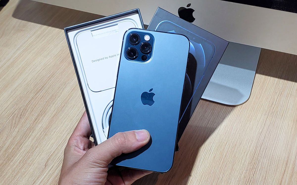 iPhone 12 Pro có khả năng phát video liên tục trong khoảng 17 giờ