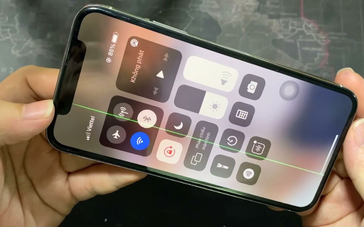 Thay màn hình iPhone