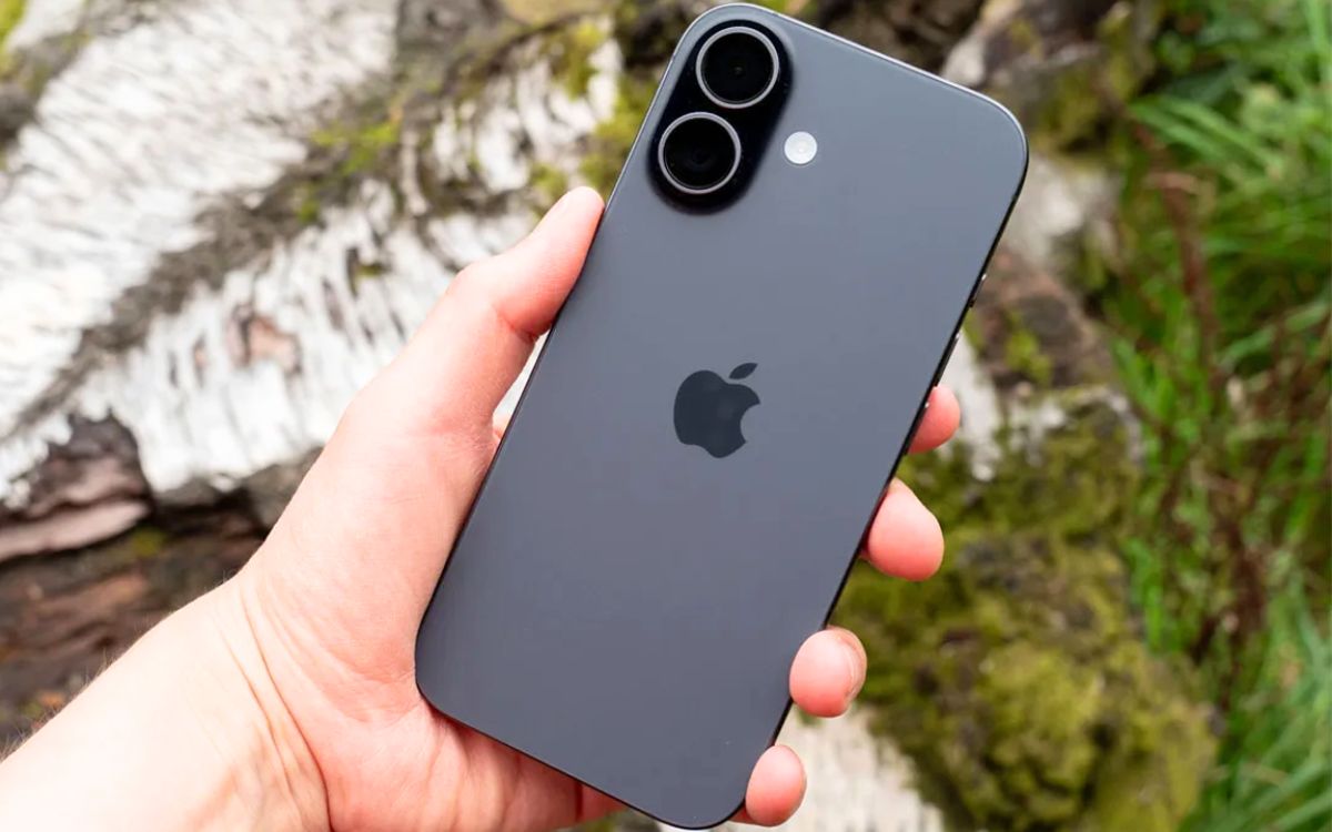 iPhone 16