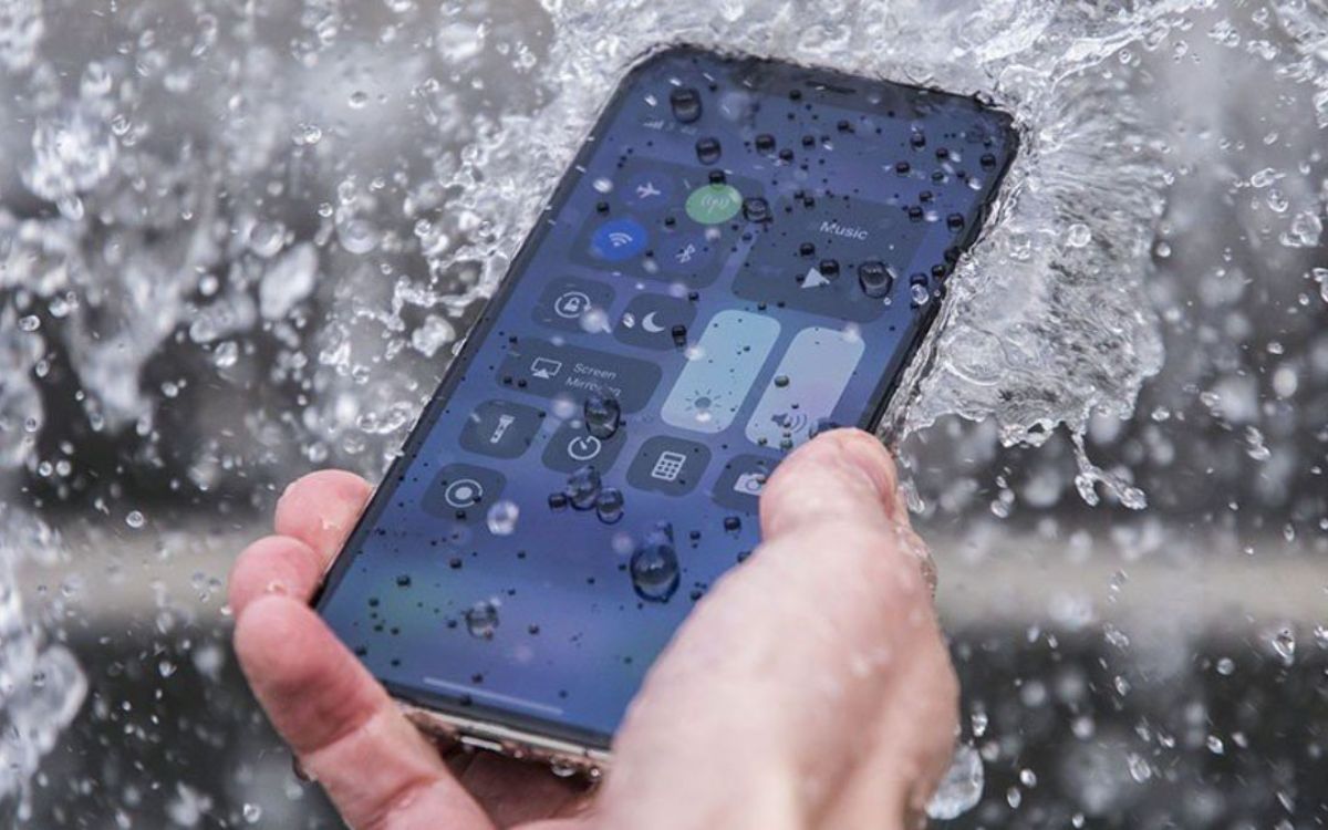 iPhone 16 chống nước
