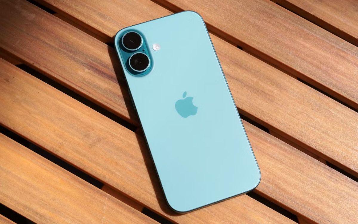 iPhone 16
