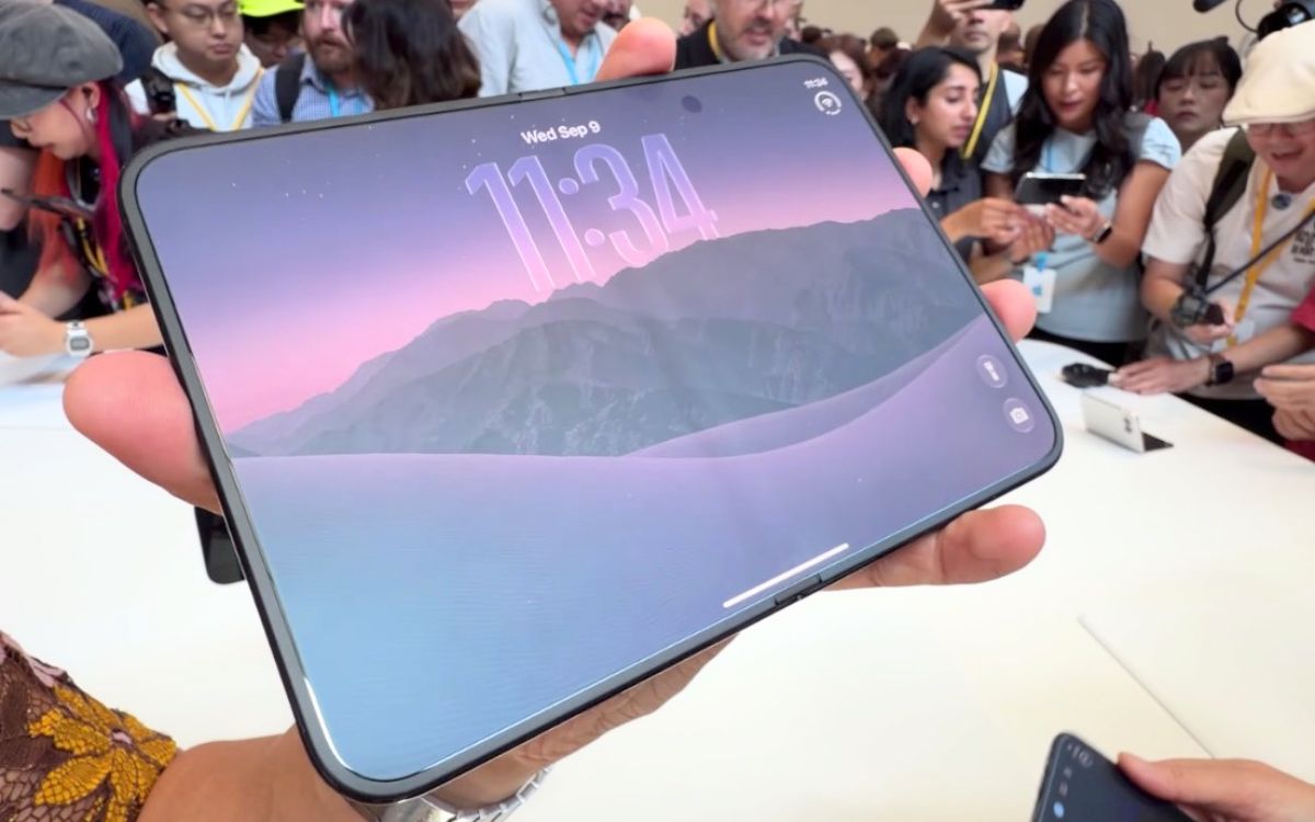 iPhone Duo màn hình gập đầu tiên của Apple